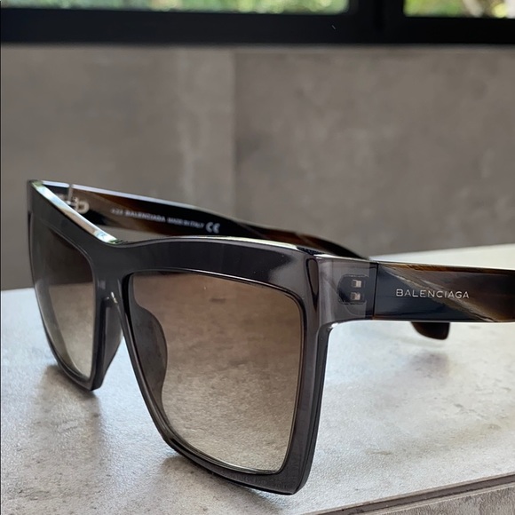 Balenciaga Sunglasses - Picture 4 of 8